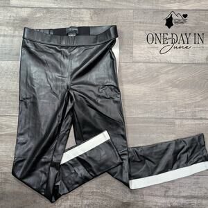 David Lerner Faux Leather Ankle Pants Size M